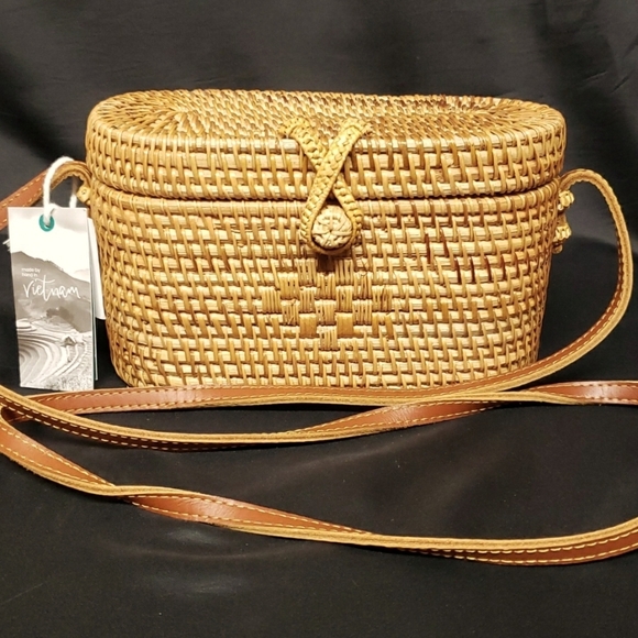 Made by Hand in Vietnam Woven Oval Purse with Leather Strap - Picture 1 of 7